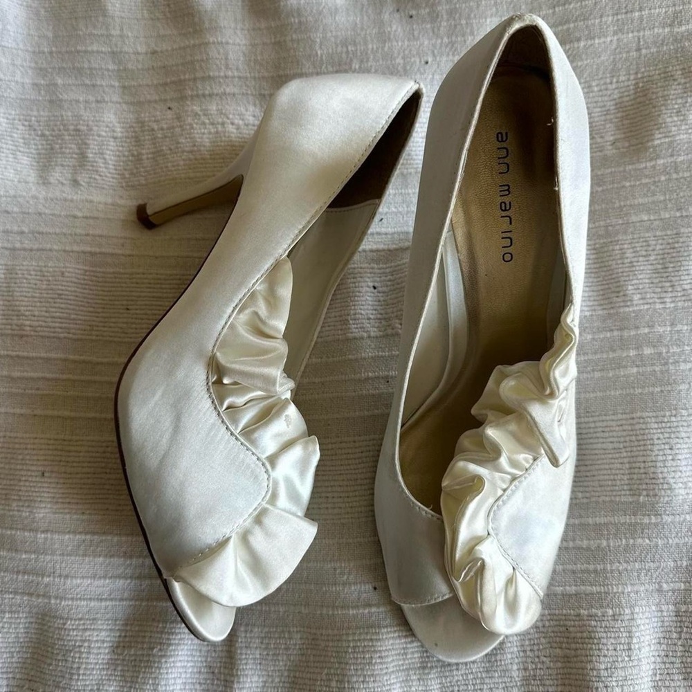 Ann Marino white ruffle heels